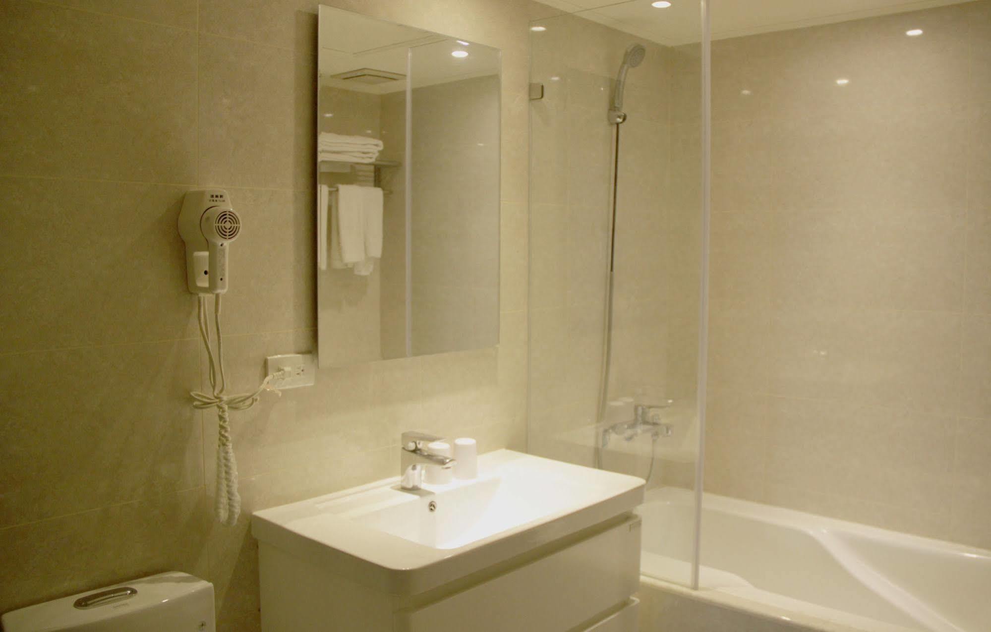 Meadow Hotel Tajpej Kültér fotó